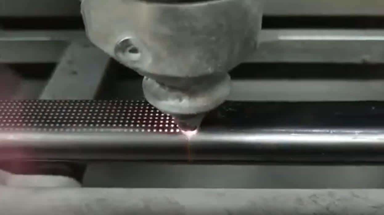 Computer connection shaft cooling hole laser cutting