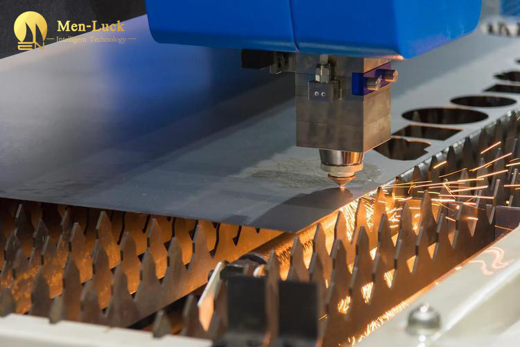 Fiber Laser Cutting Machine: Addressing Stainless Steel Slag Adhesion